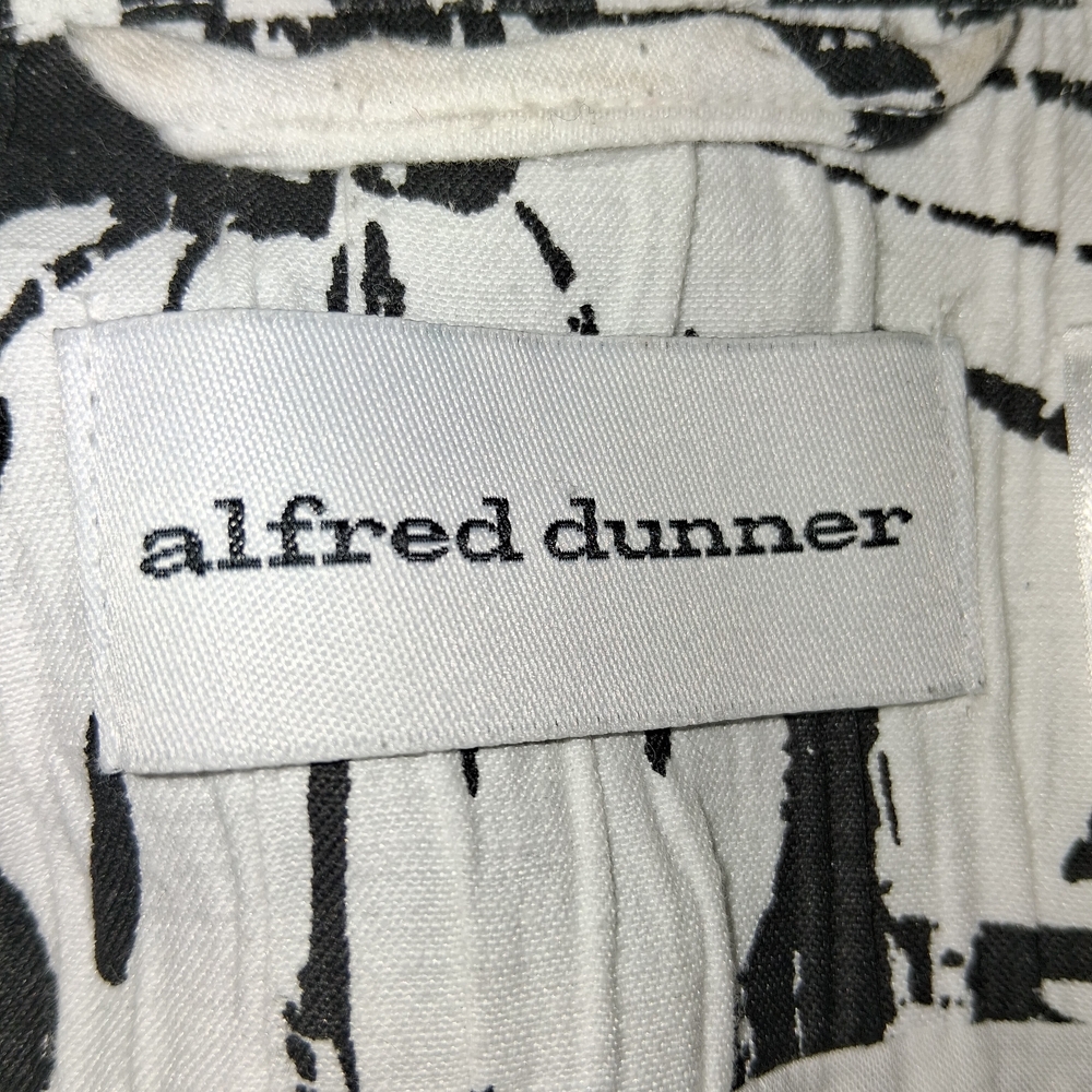 Alfred Dunner Black and White Floral Blazer Women Size 18 - Picture 3 of 16